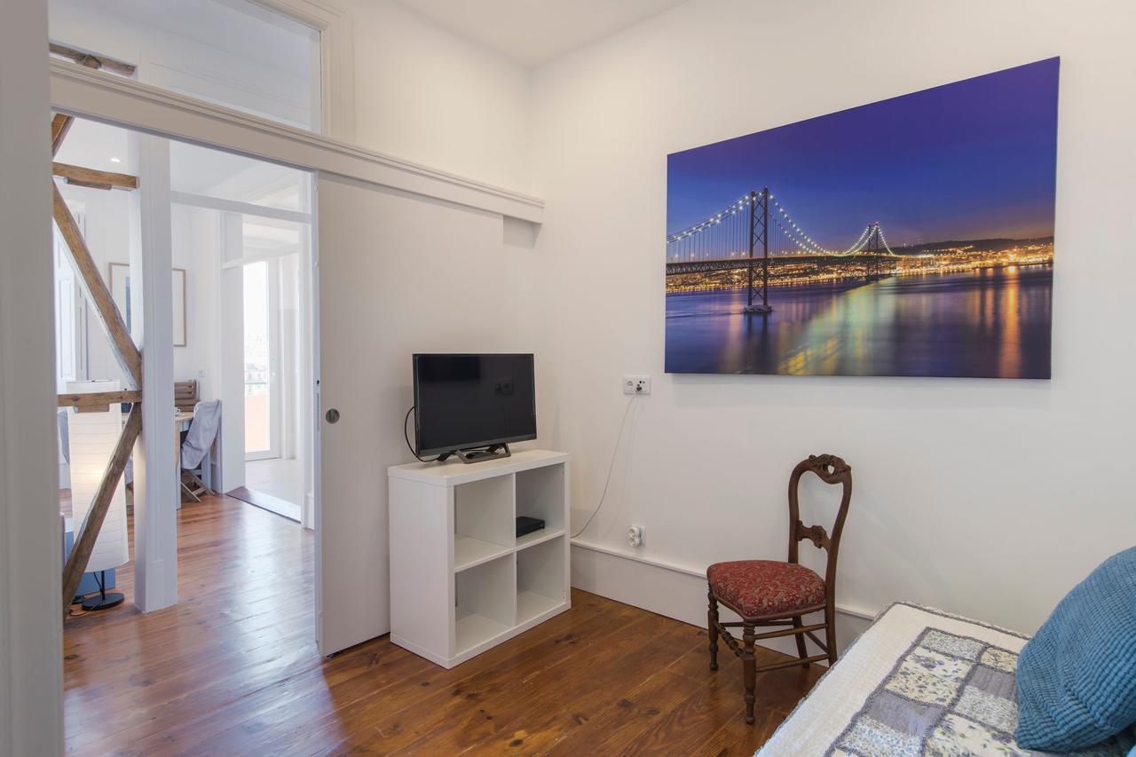 Lovelystay - Comfortable Apartment With River Views リスボン エクステリア 写真